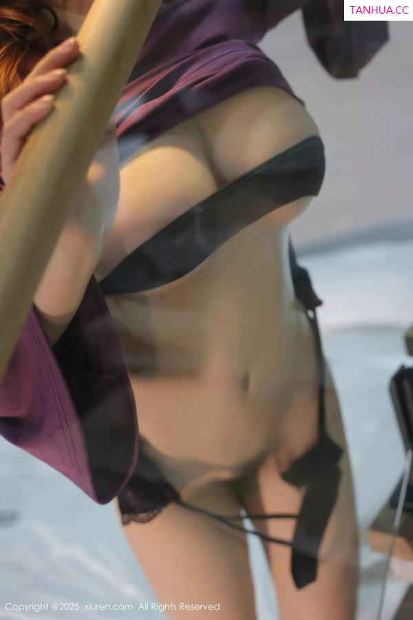   [XiuRen]高清写真图 2025.03.20 No.10044 张庭蓉 黑丝美臀第86张图片